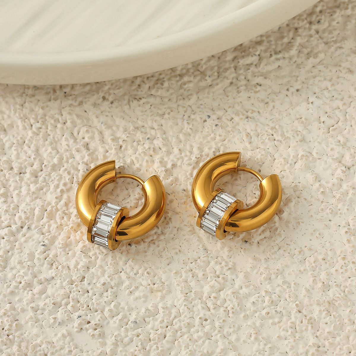 Simple Zirconia Hoop Earrings - Yunhai Jewelry