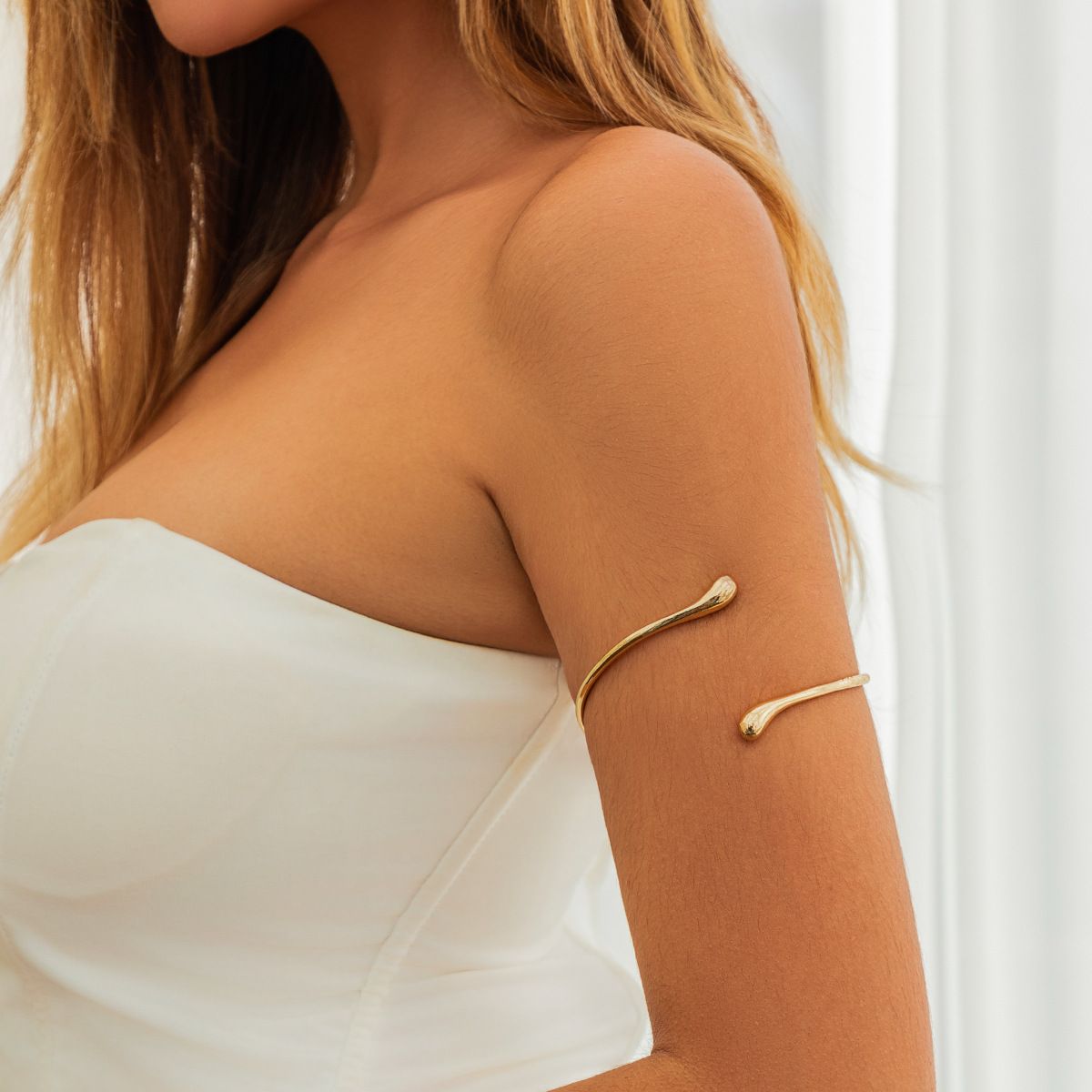 Fashionable Droplet-Shaped Metal Armband - Yunhai Jewelry