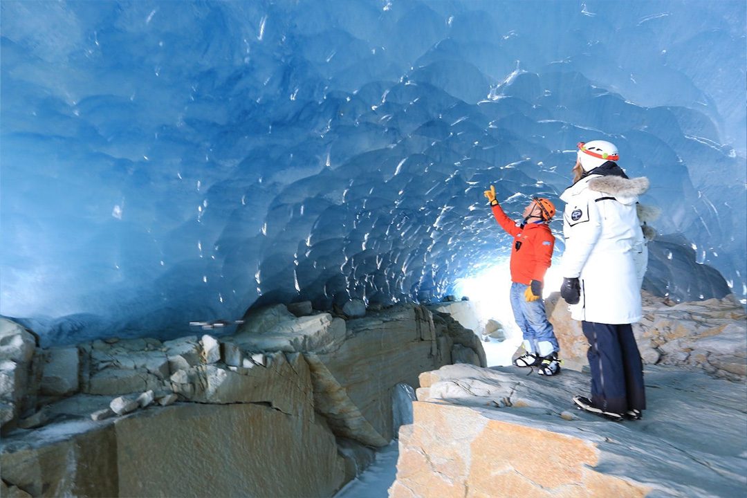 Heli Ice Cave Experience