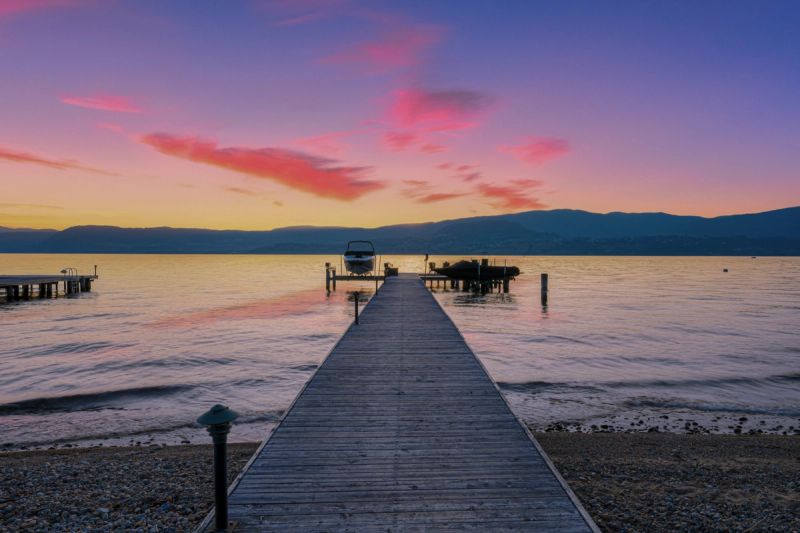 Waterfront Grandeur thumbnail 2