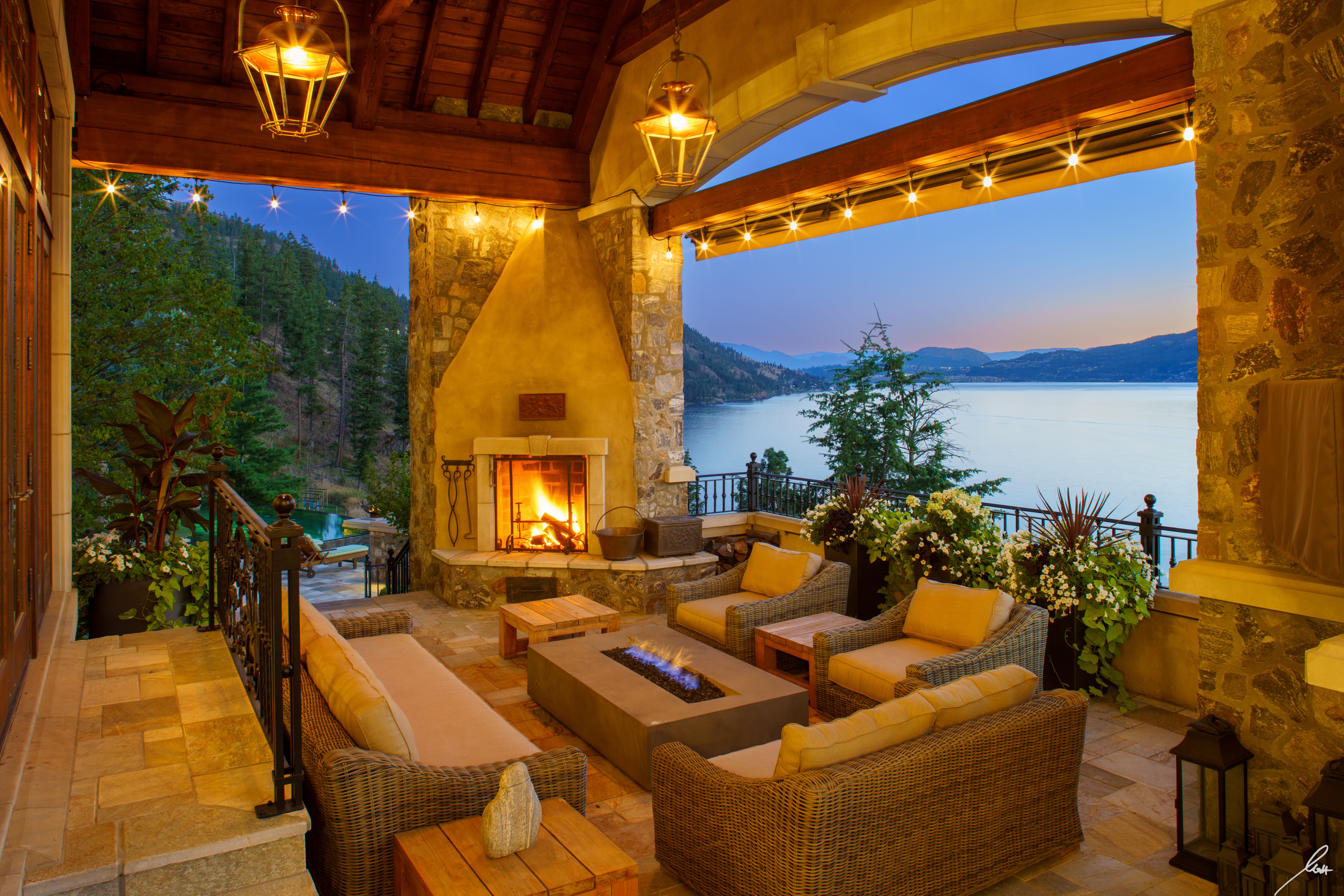 Chateau Okanagan image 3