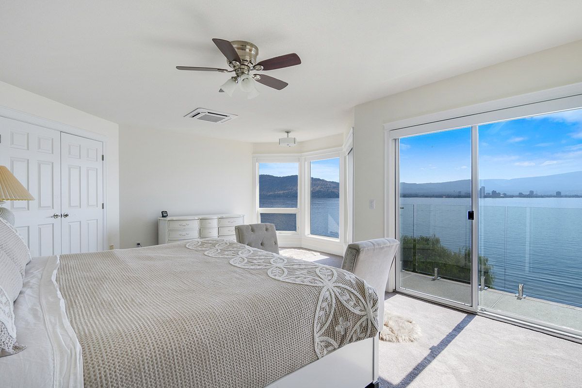 Waterfront Splendor Villa view 9