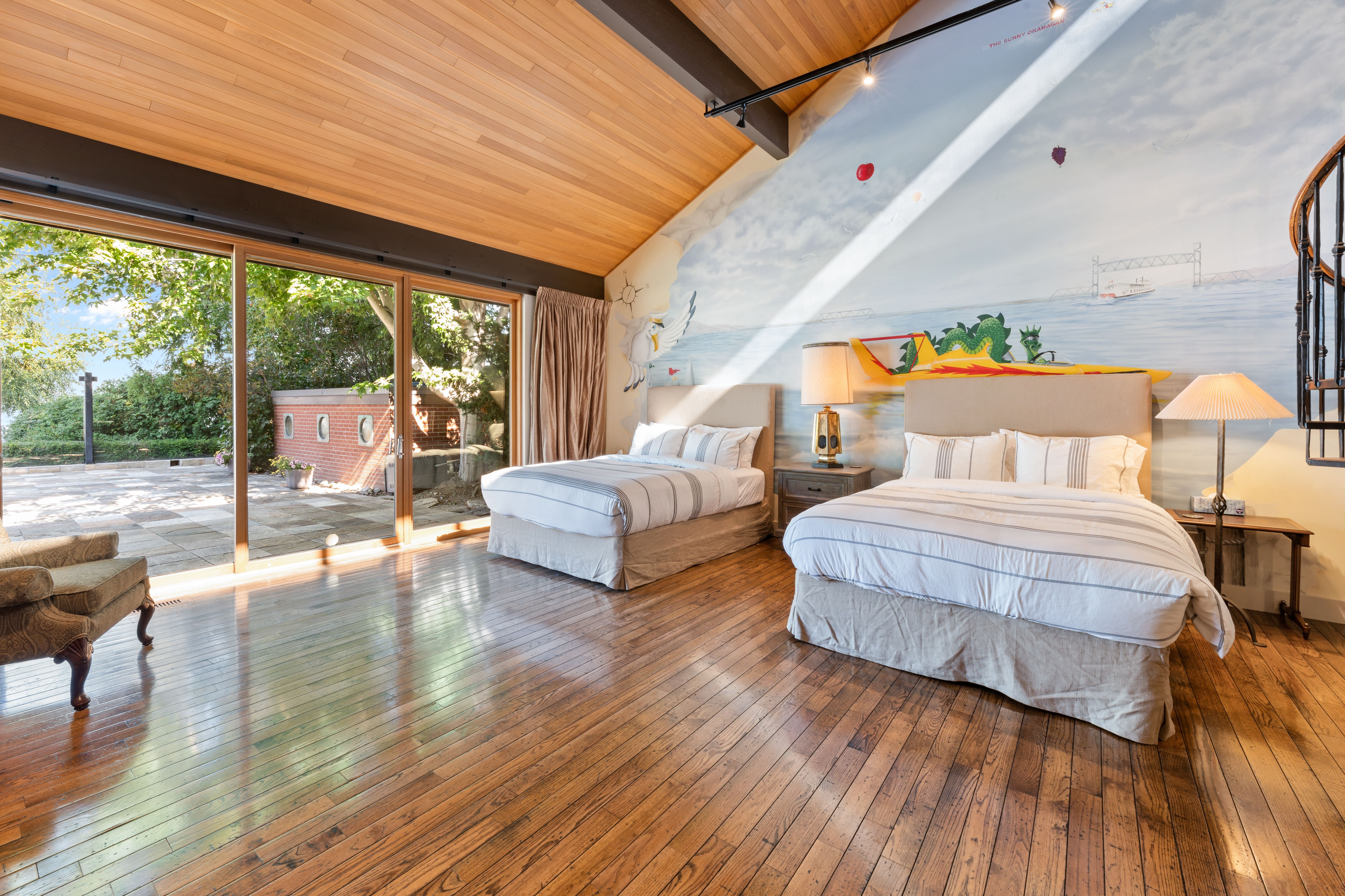 Waterfront Grandeur view 13