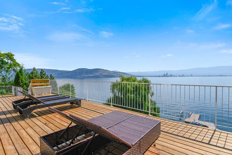 Waterfront Splendor Villa thumbnail 20