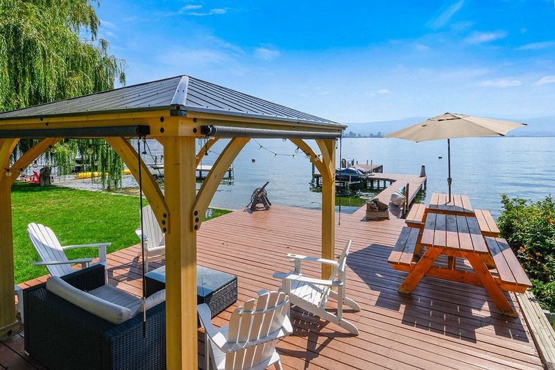 Waterfront Splendor Villa thumbnail 23