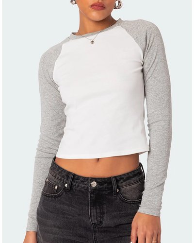 Weiß-graues langärmliges Raglan-Top