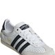Schwarz-weiße Low-Top-Sneaker