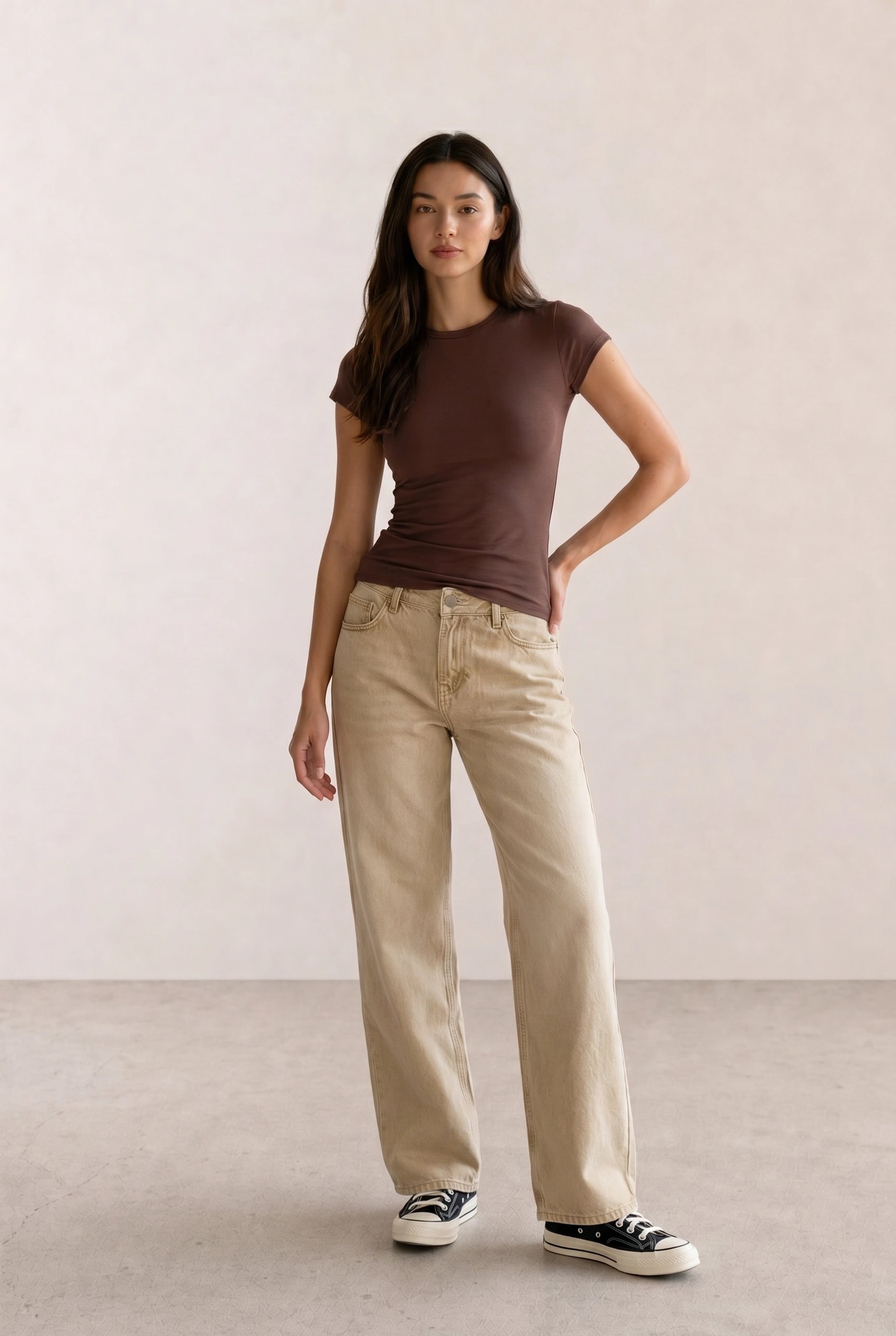 Brown Cap-Sleeve Tee & Ecru Straight Jeans