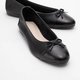 Schwarze Ballerinas mit Schleife