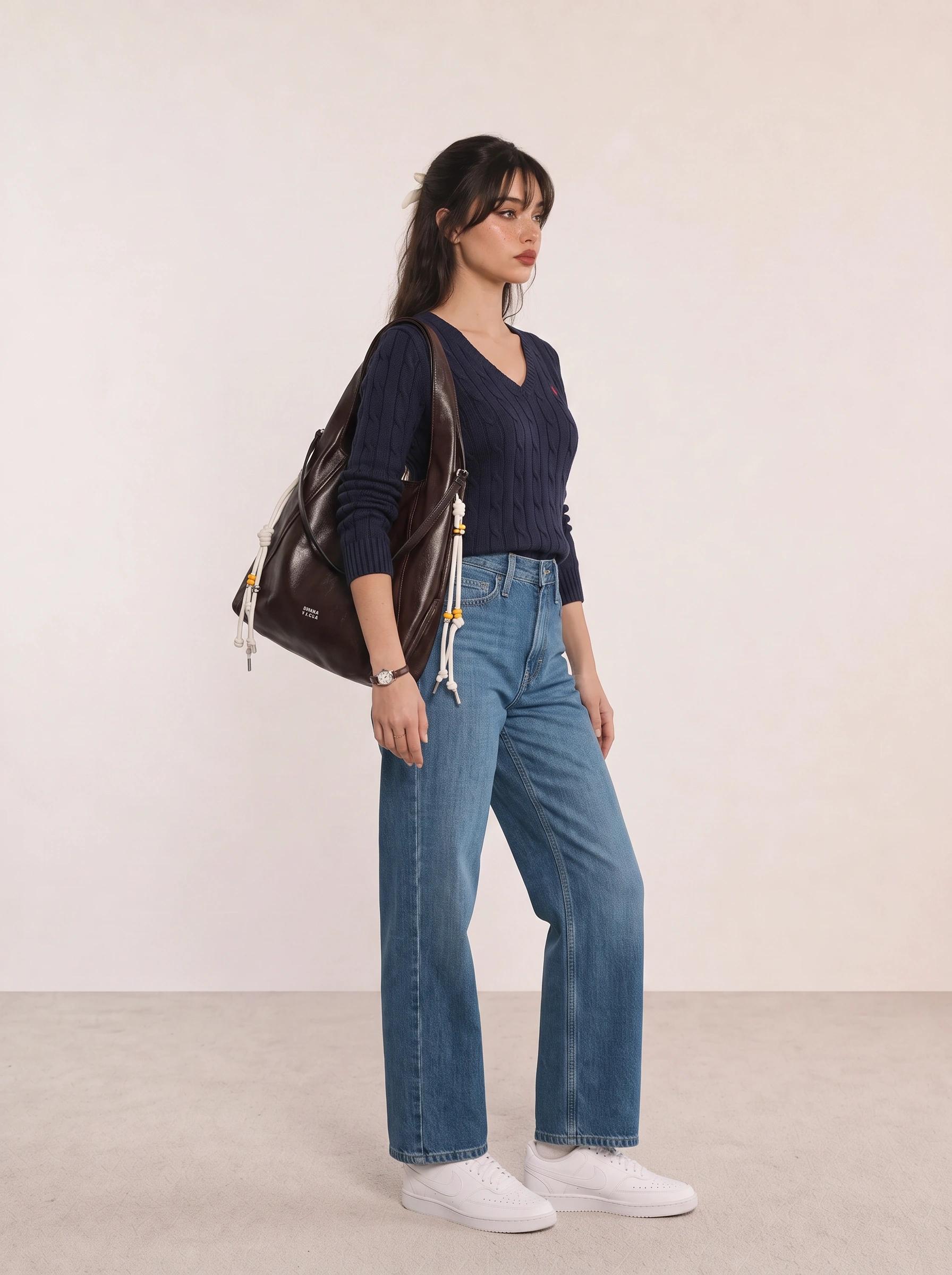 College Campus Outfits: Dorm-to-Lecture Looks You Can Layer