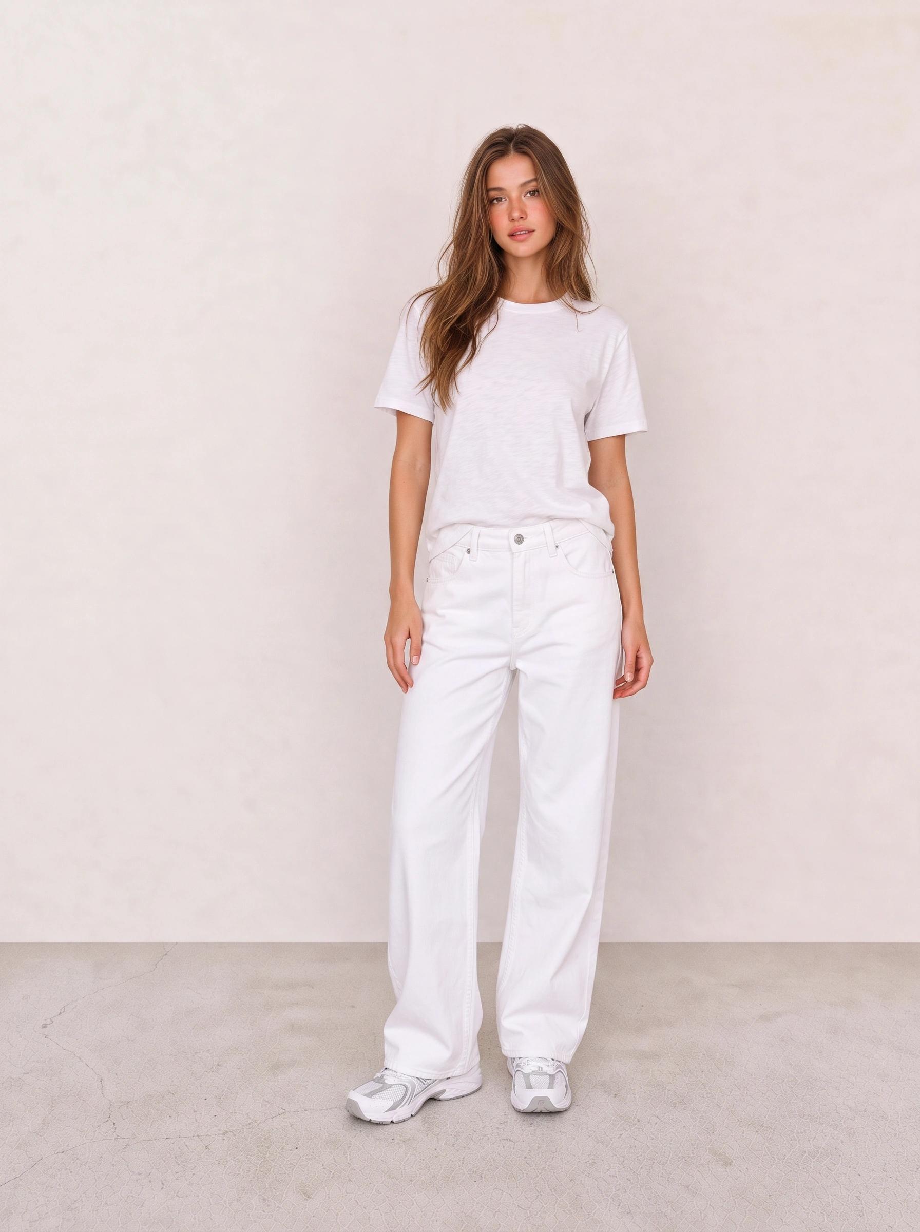 Pure White Outfit 09