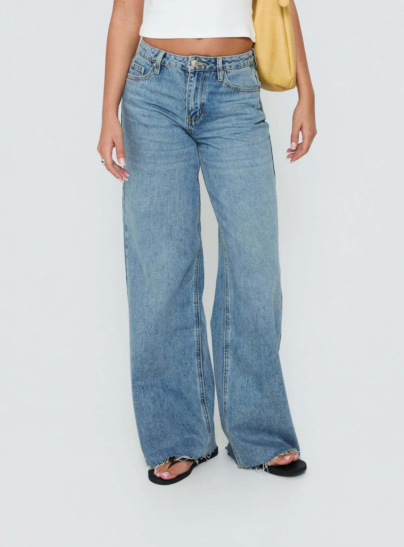 Light Wash Wide-Leg Jeans