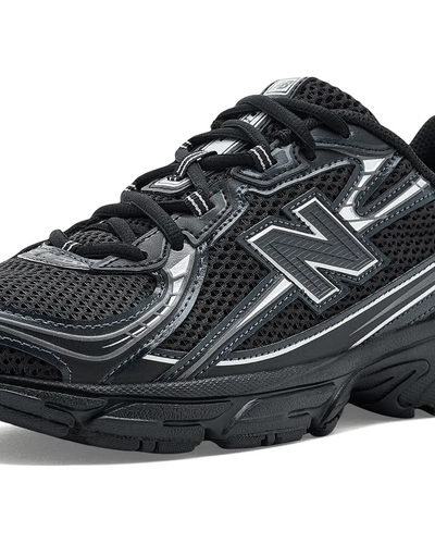 Schwarze Laufsneaker
