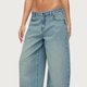 Hellblaue Barrel-Leg-Jeans