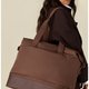 Braune große Reisetasche