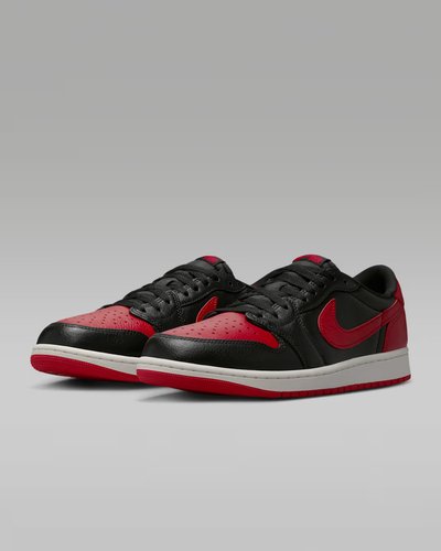Schwarz-rote Low-Top-Sneaker