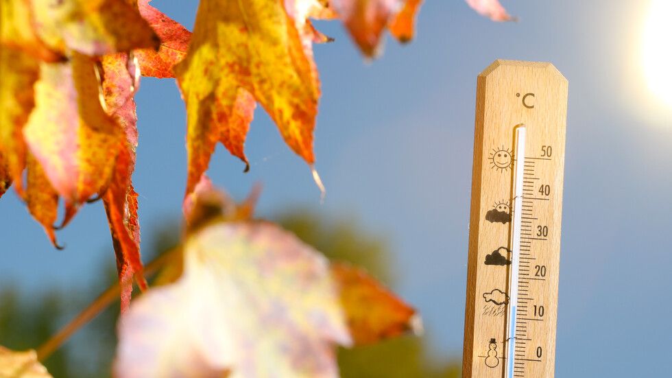 Лятото се завръща: Октомври носи летни температури до 25°C