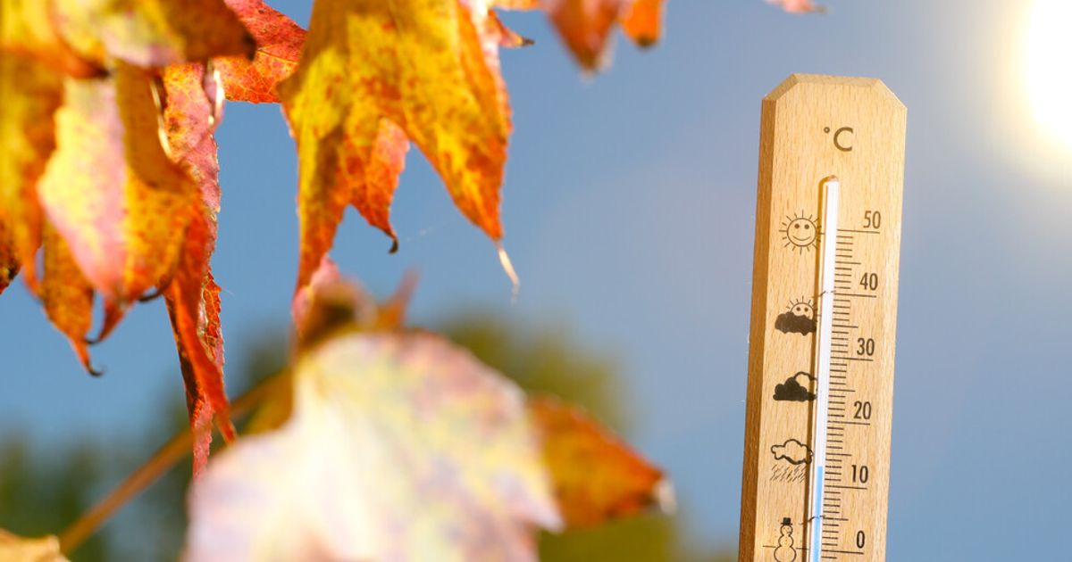Лятото се завръща: Октомври носи летни температури до 25°C