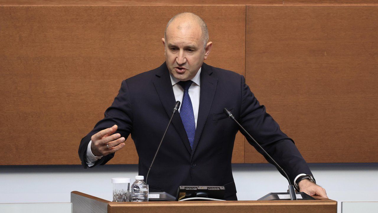 Радев: Работи се по електронен регистър за цените на храните