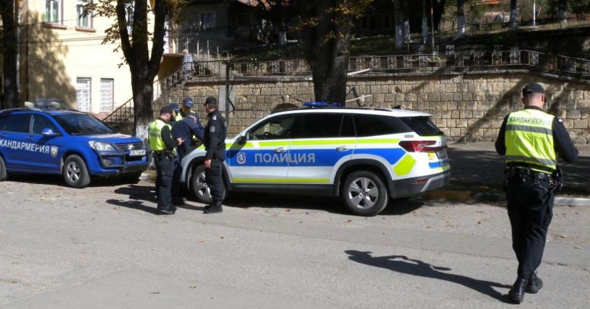 Масова бомбена заплаха парализира България: Евакуирани съдилища, болници и детски градини