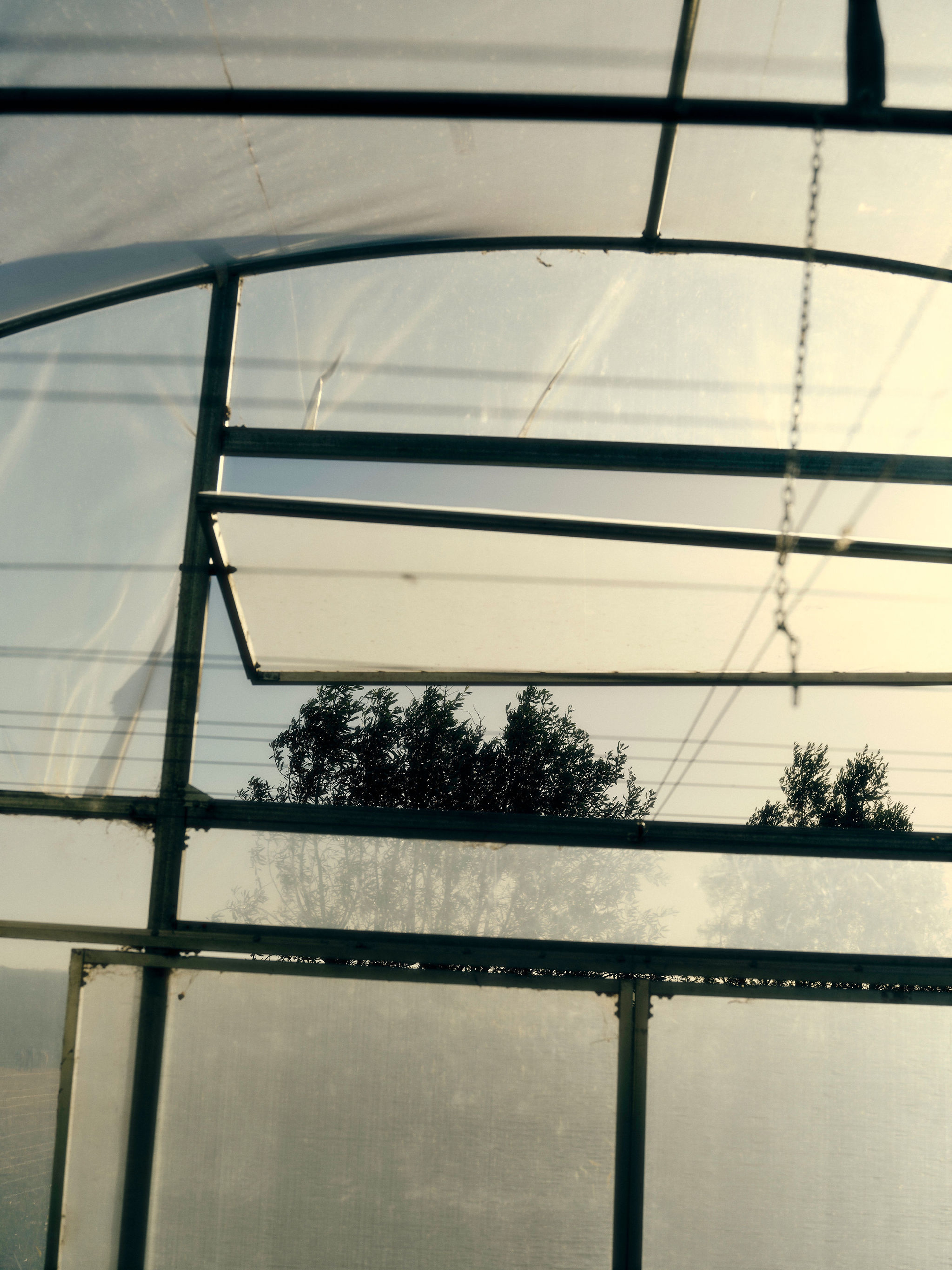 a light hanging in a room