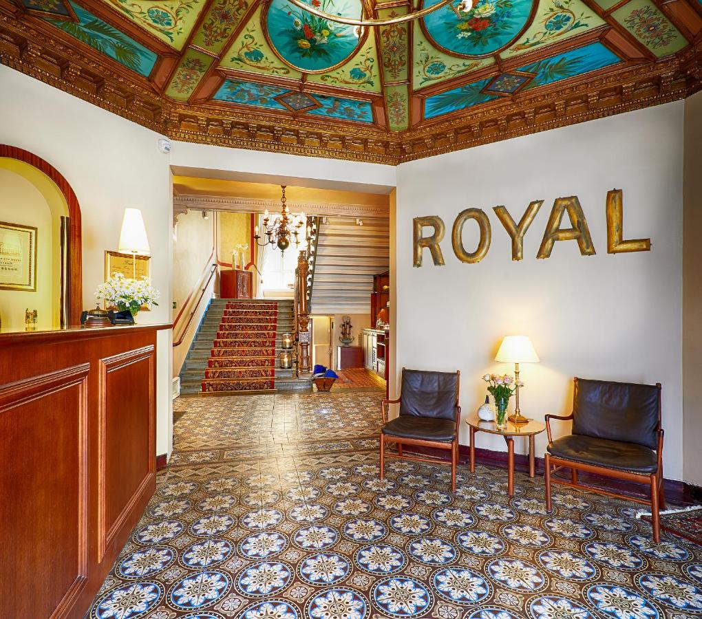 Hotel Royal´s reception