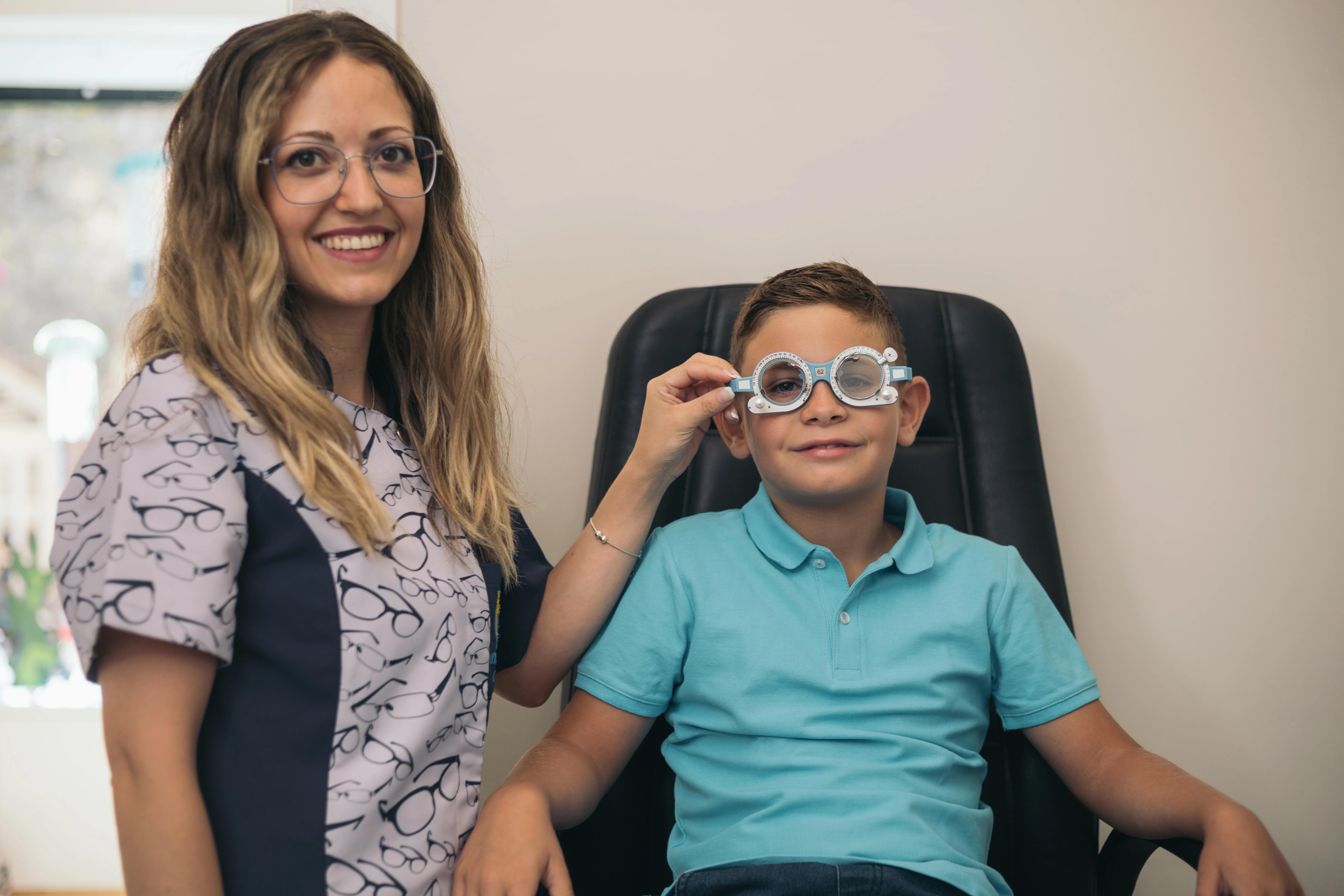 Control de Miopía en Niños y Adolescentes