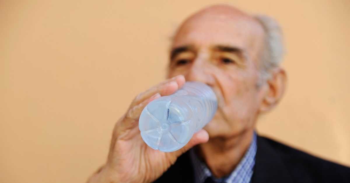 Preventing Dehydration and Fatigue in Elderly During Ramadhan