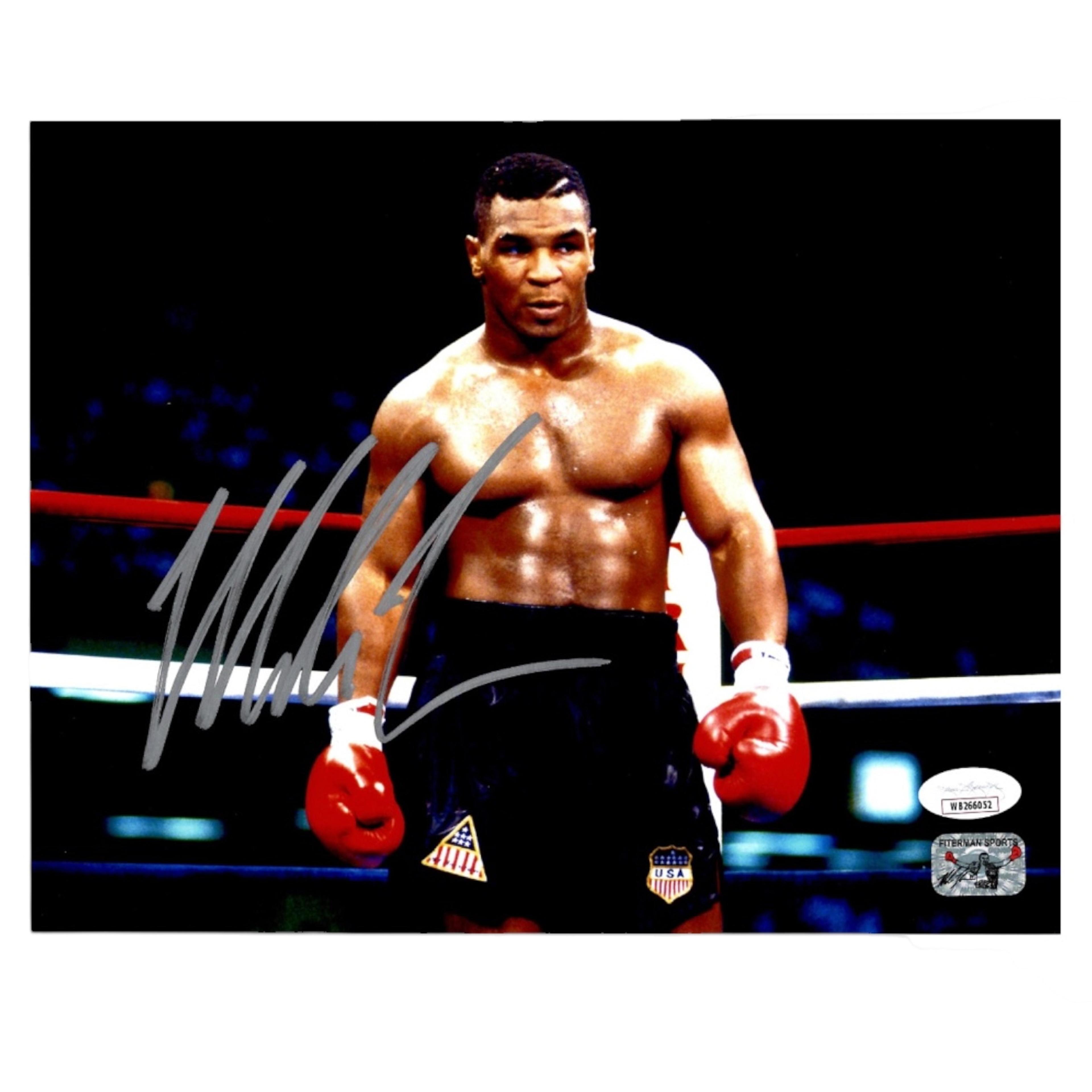 Mike Tyson – Signerat foto med röda boxningshandskar (20 x25 cm)