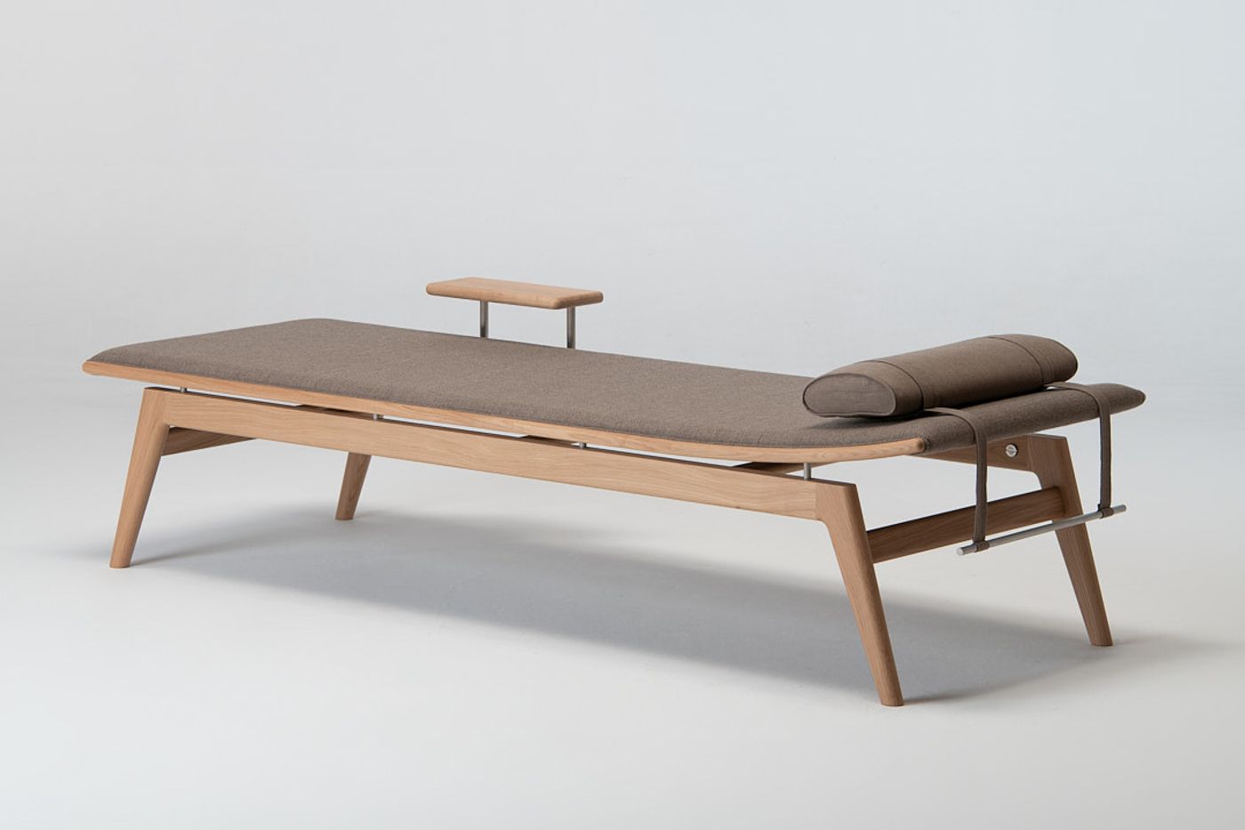GAZE daybed Chair designed by Anker Bak and produced by Takumi Kohgei.