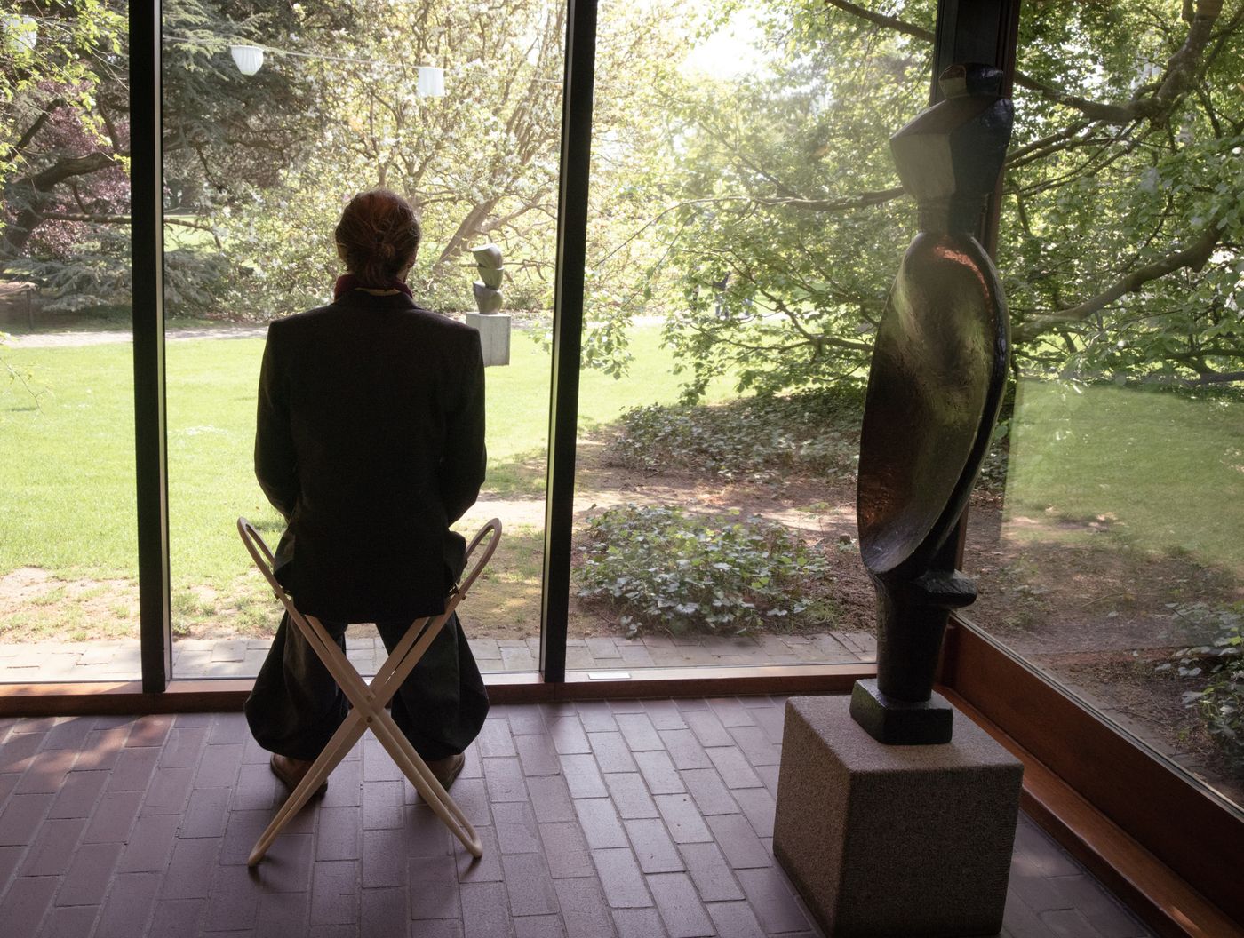 SNILD folding sitting cane that transforms from walking cane to stool