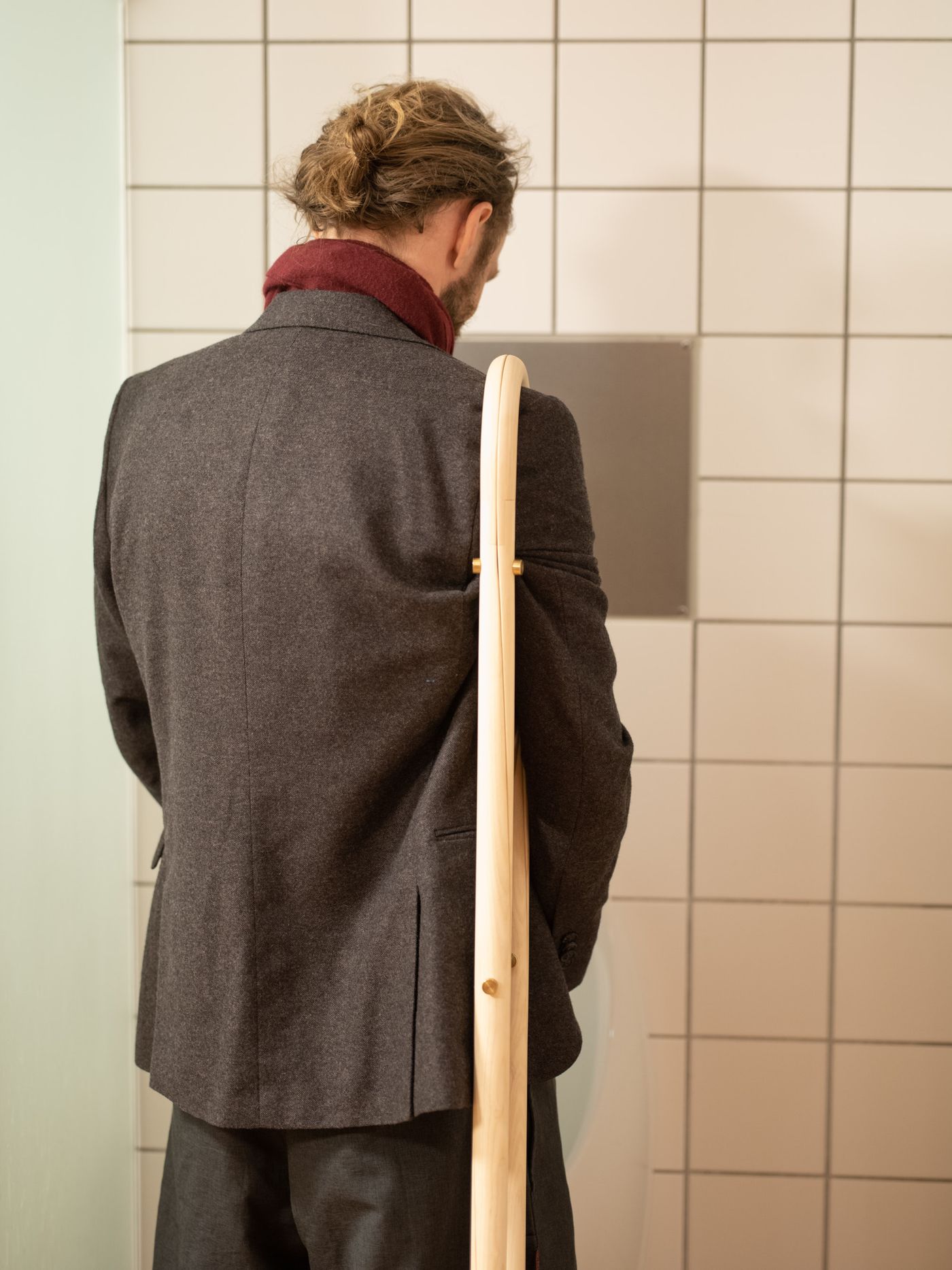 SNILD folding sitting cane that transforms from walking cane to stool
