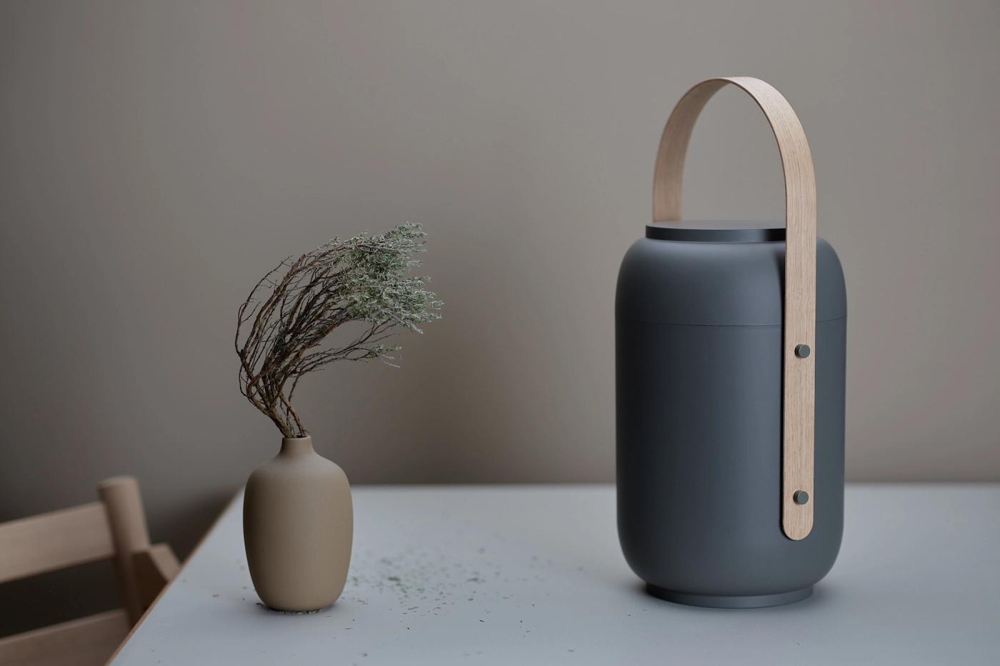 Minimalist modern urn by Anker Bak for Völsing KG