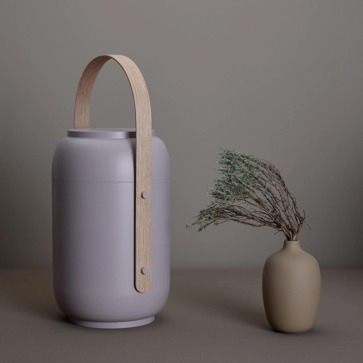 Minimalist modern urn by Anker Bak for Völsing KG