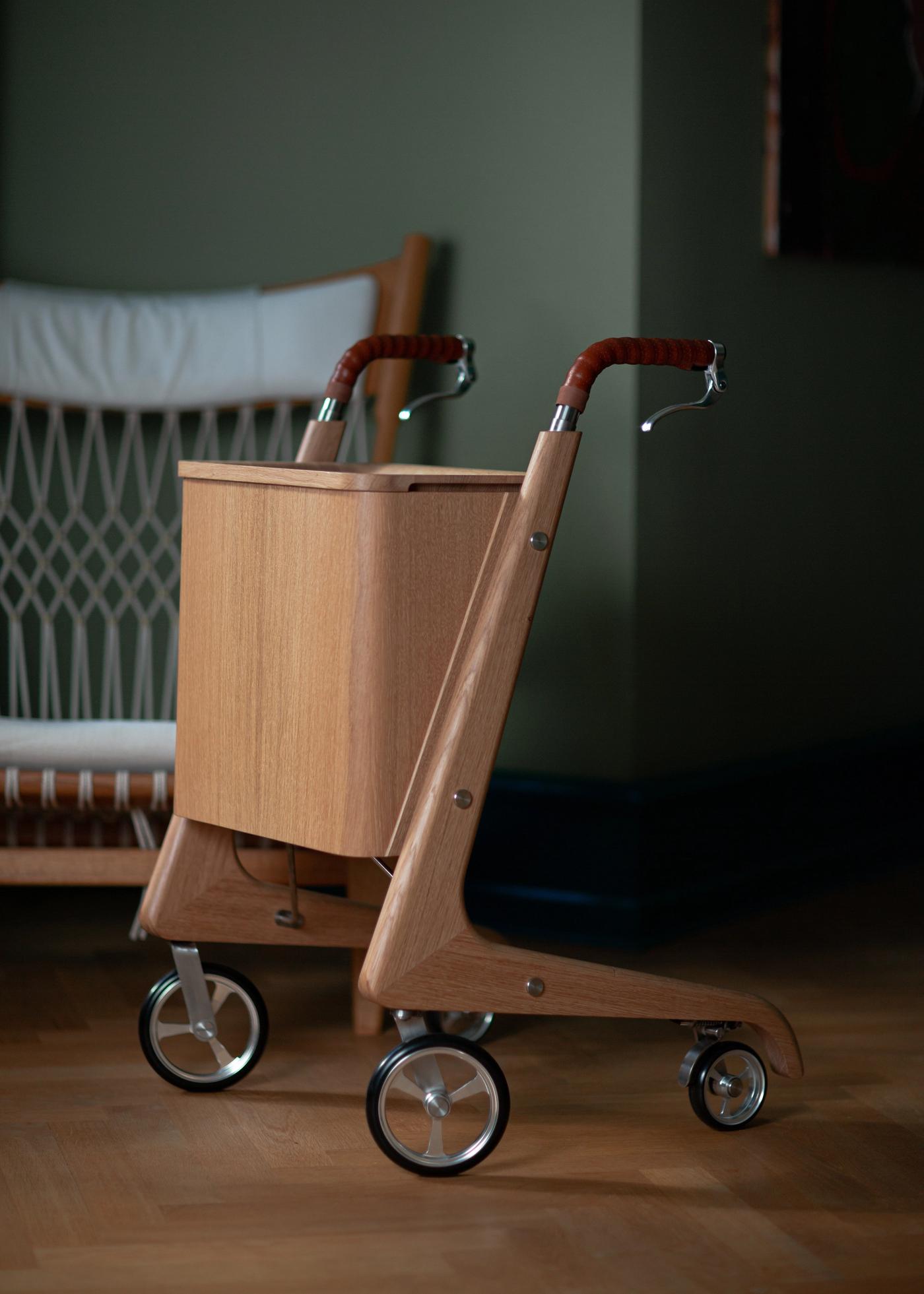 SINDIG wooden walker in solid oak with designed by Anker Bak