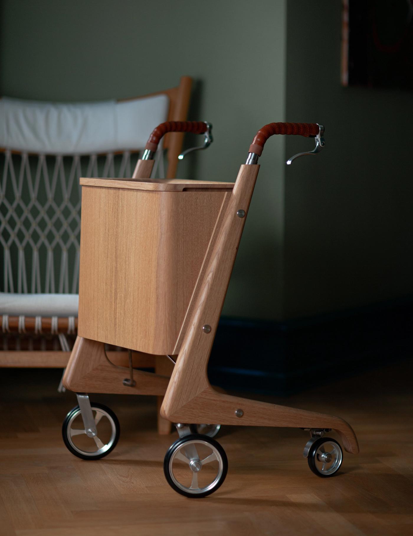 SINDIG wooden walker in solid oak with designed by Anker Bak