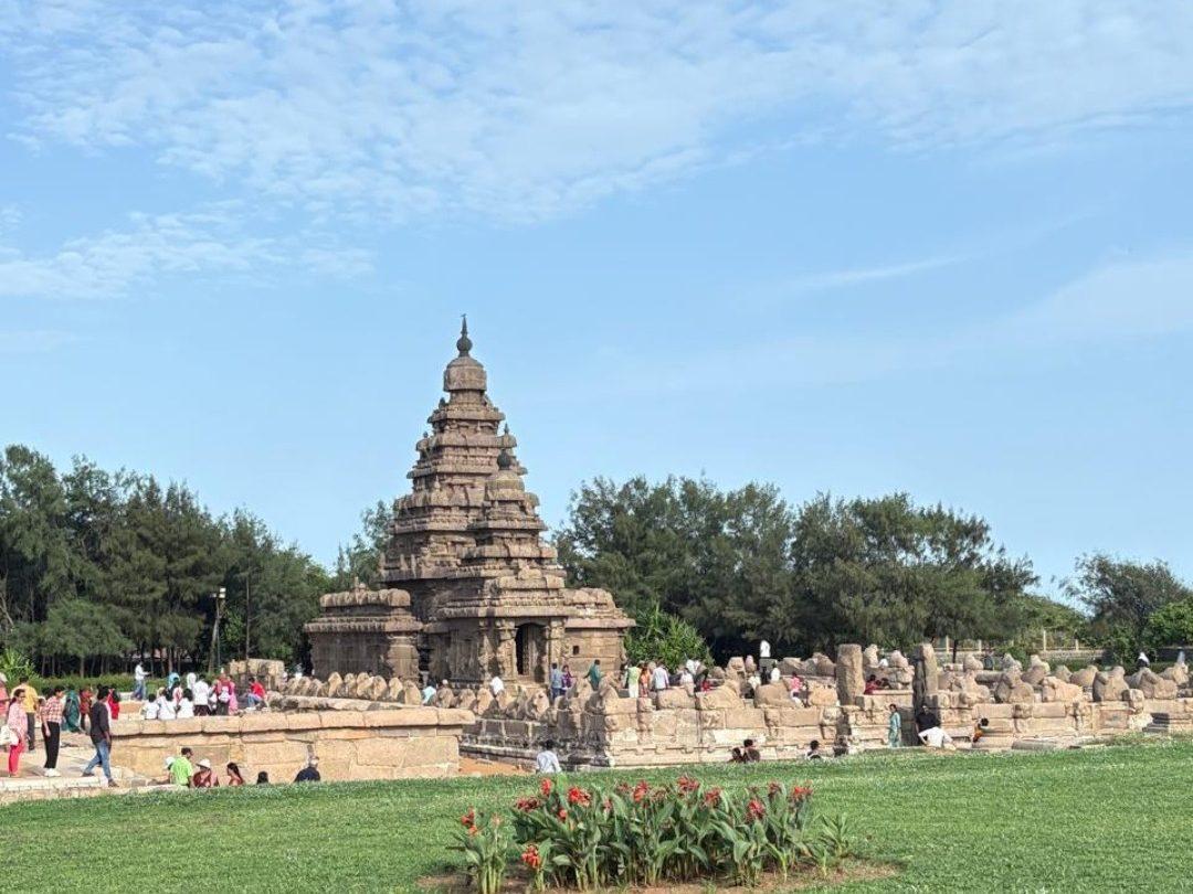 Der Shore Temple von Mahabalipuram an der Küste Südindiens