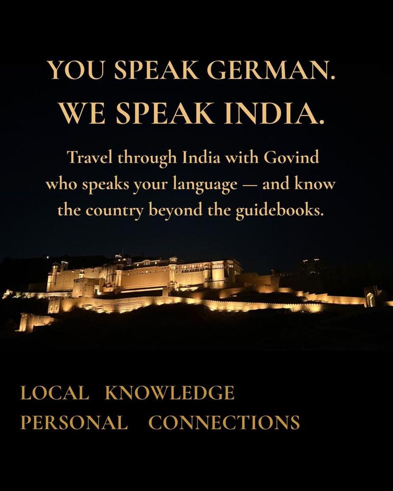 Das nächtlich beleuchtete Amber Fort bei Jaipur