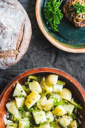 Kartoffelsalat med dild og kapers  