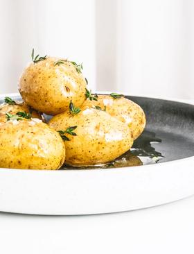 Hyldeblomstglaserede kartofler | Kategori