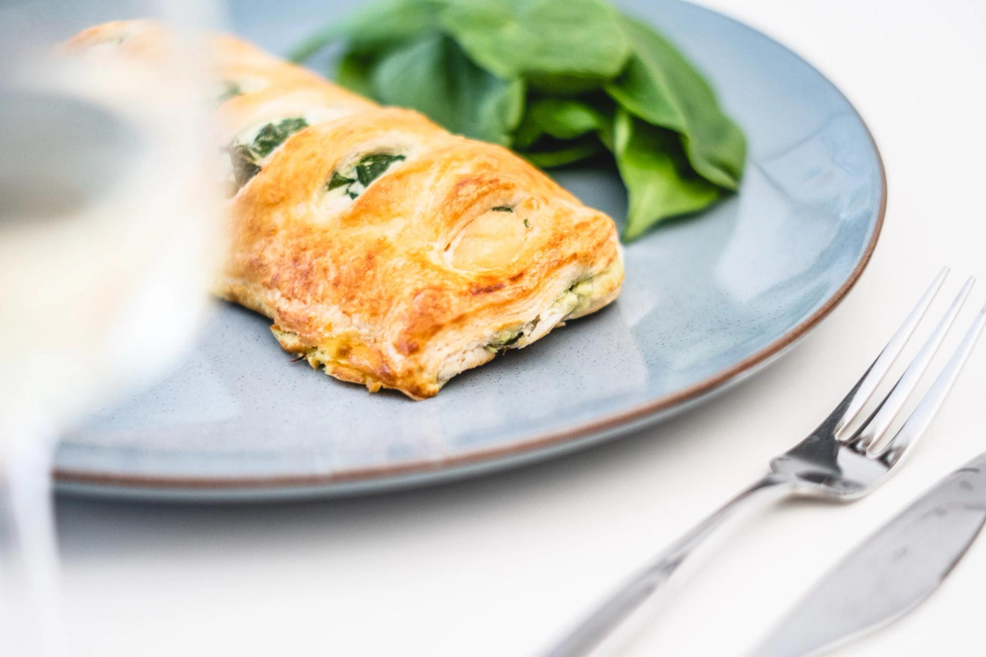 Laks m. spinat i butterdej | Gastrologik