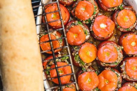 Bagte Tomater med perlebyg og gedeost