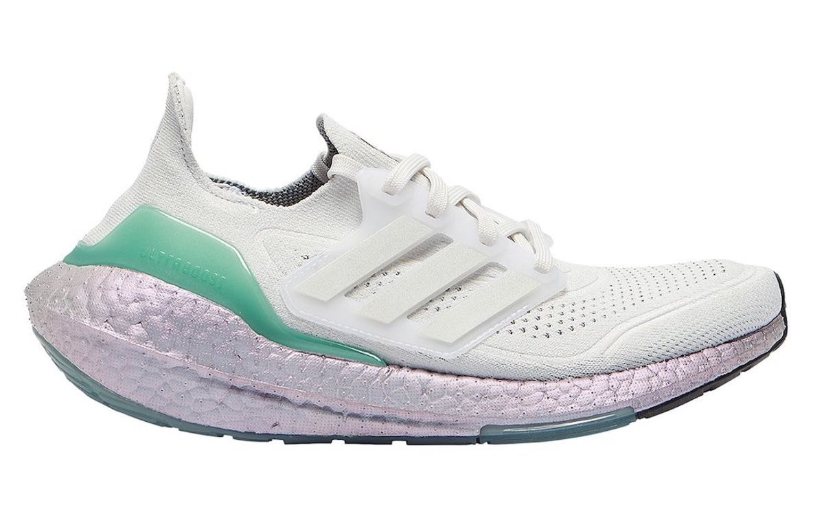 ULTRABOOST 21