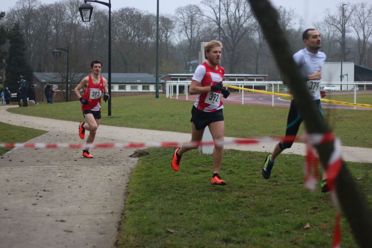 AQ2445 ADIDAS running XCS - pointes solarred white red Athlétisme cross de l'amitié saint cloud