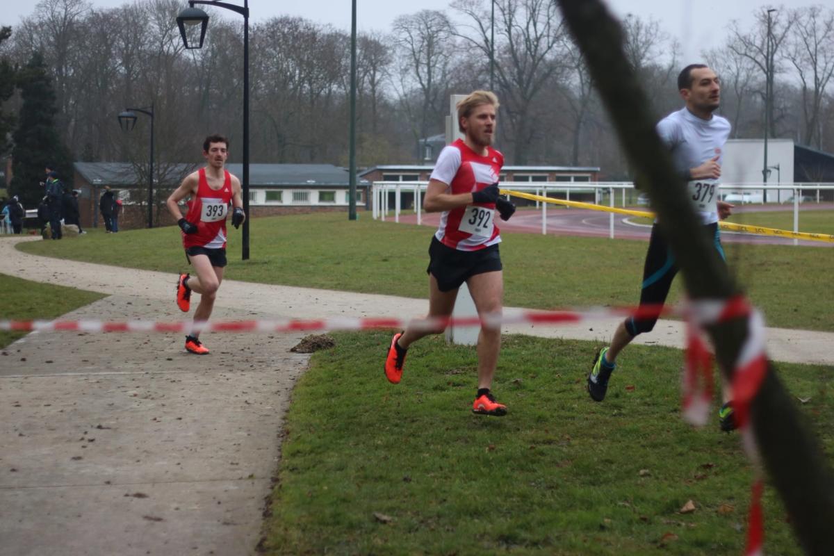 AQ2445 ADIDAS running XCS - pointes solarred white red Athlétisme cross de l'amitié saint cloud