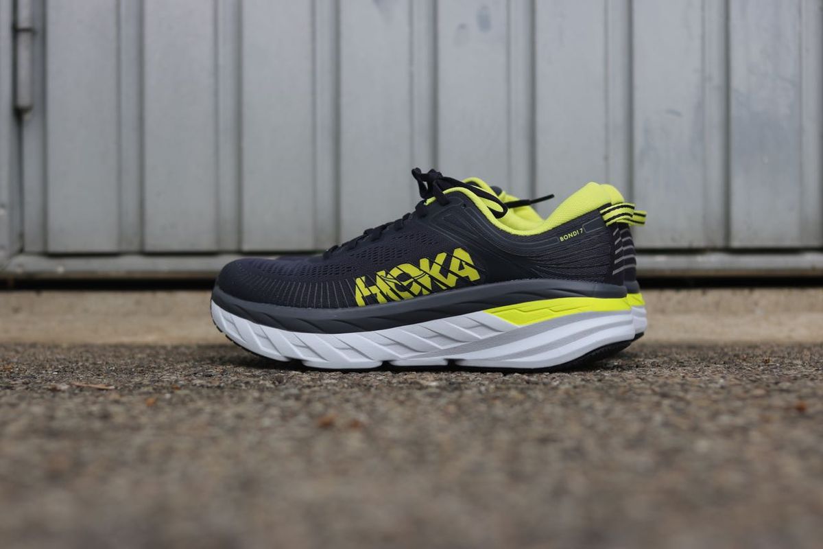 TEST HOKA ONE ONE 
RUNNING MARATHON COURSE A PIED