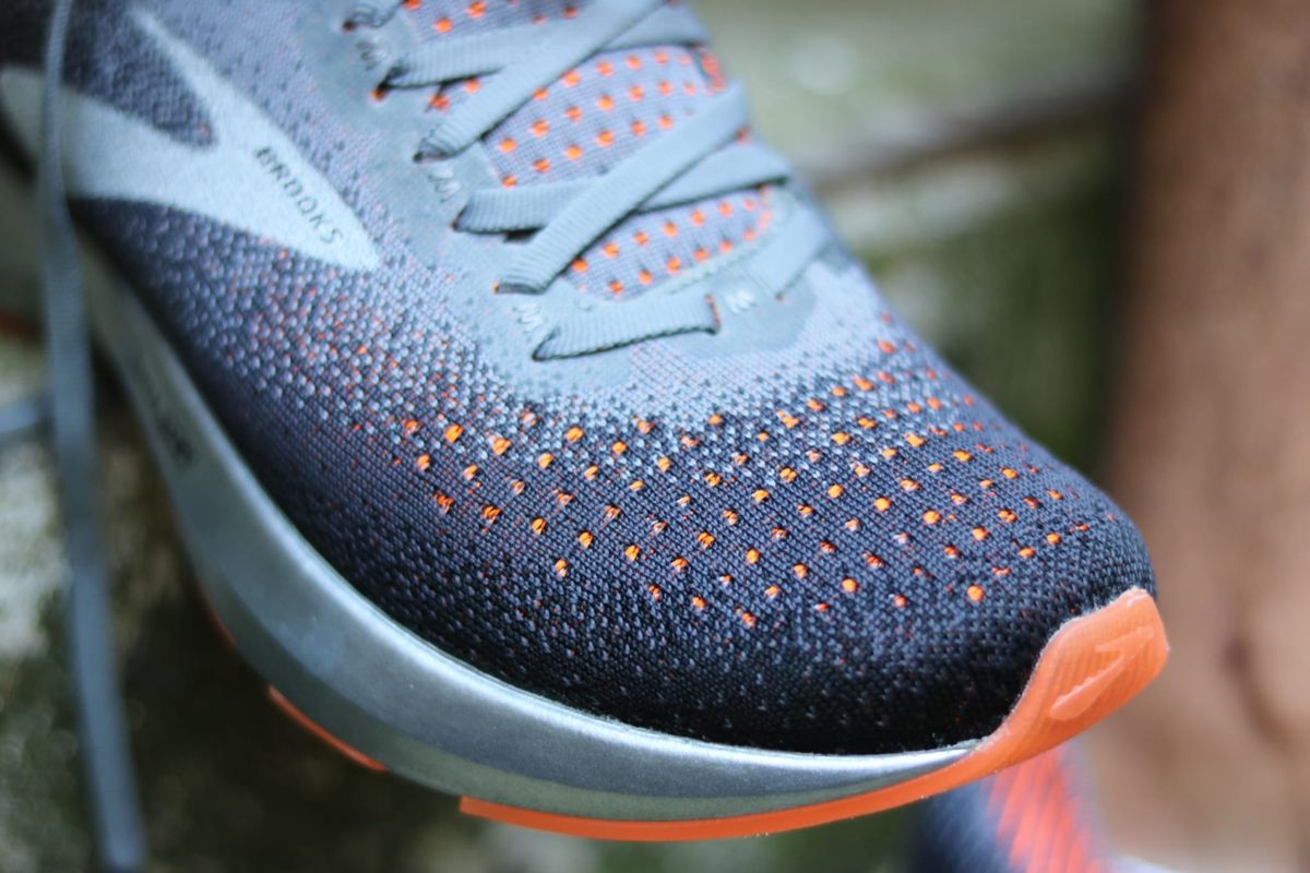 BROOKS LEVITATE 2 RUNNING DNA AMP KNIT