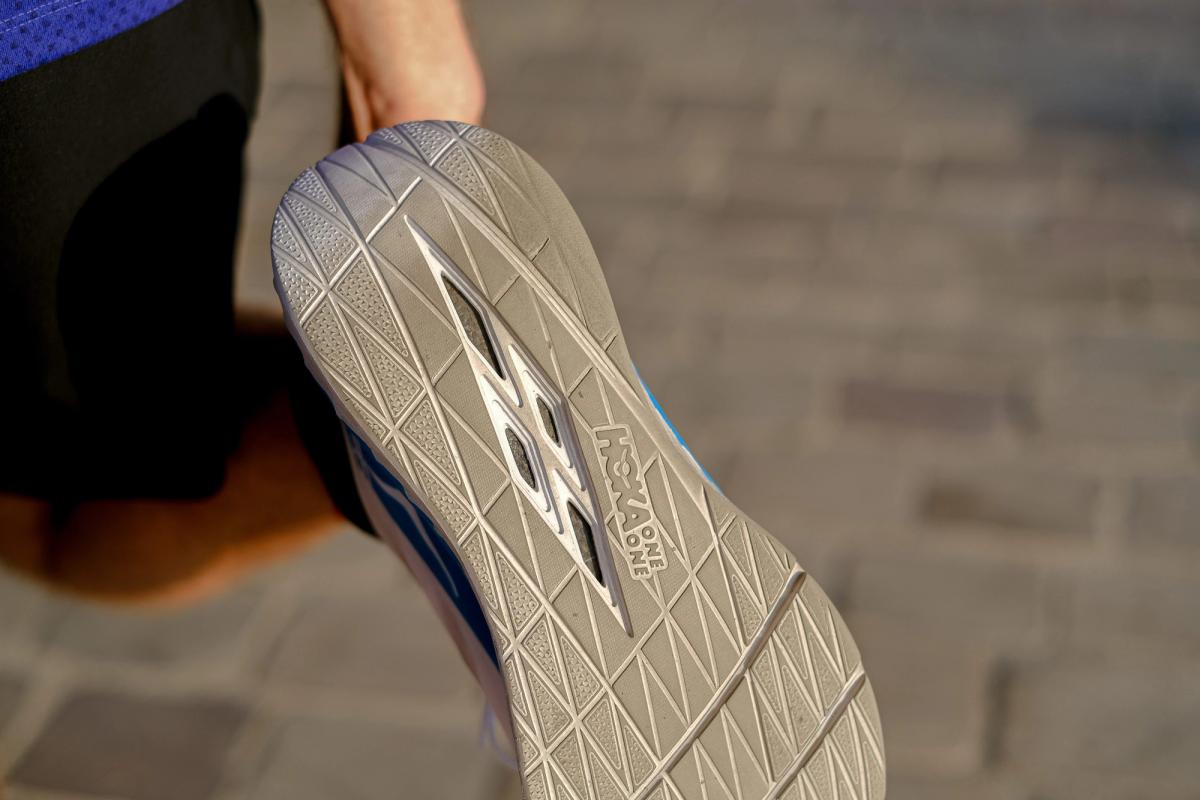 Hoka One One Carbon X