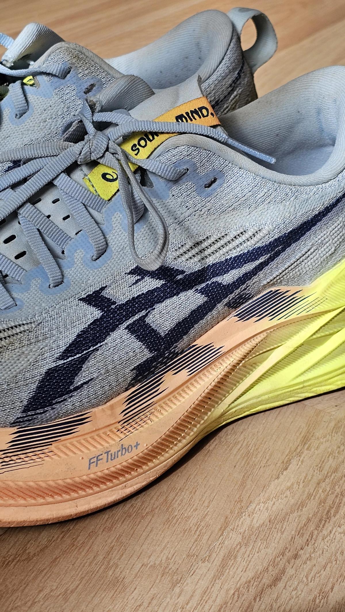 test ASICS superblast 2