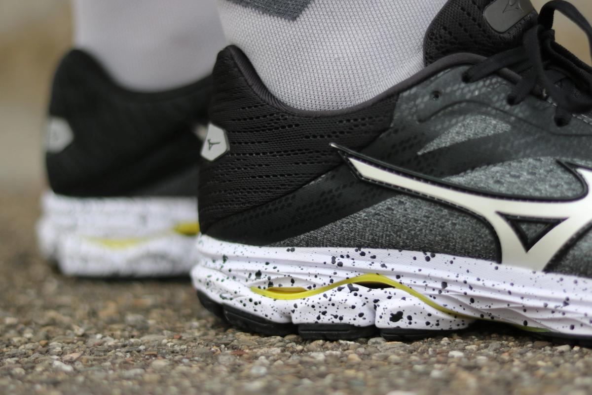 TEST MIZUNO WAVE RIDER 23